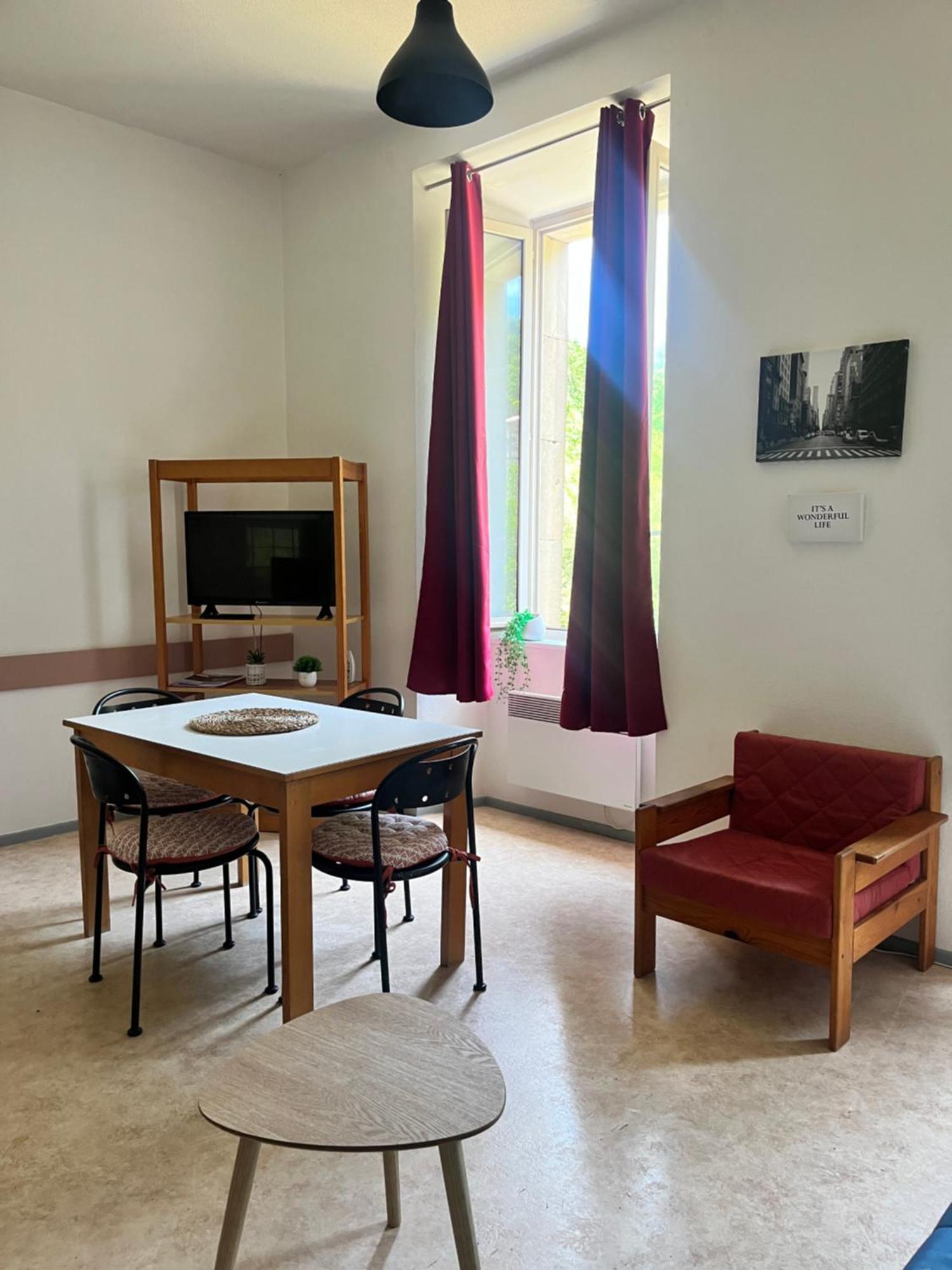 Residence La Reine 렌 레 벵 외부 사진